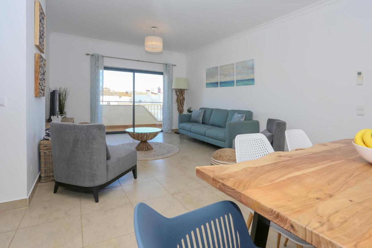 3 Bedroom Apartment With Indoor Pool Central Лагос Екстериор снимка