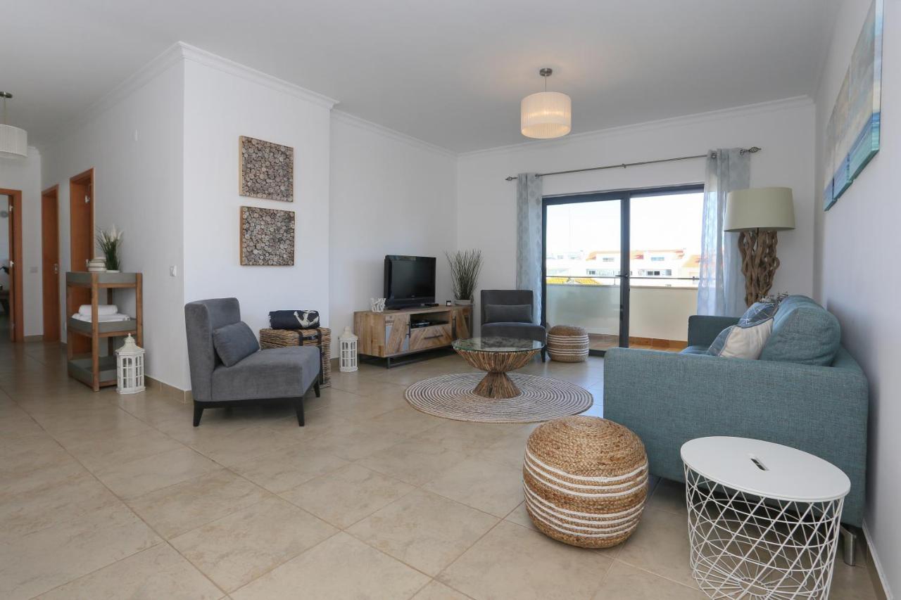 3 Bedroom Apartment With Indoor Pool Central Лагос Екстериор снимка