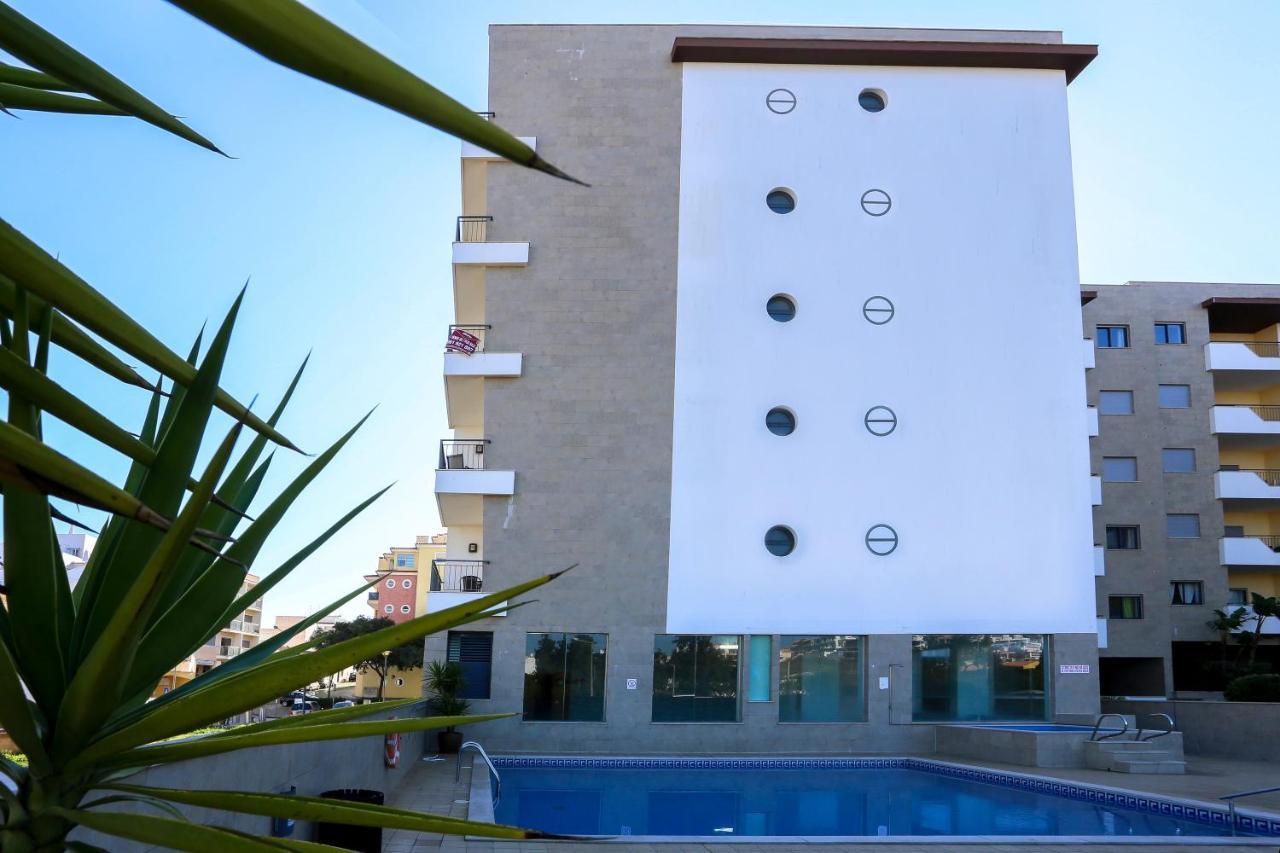 3 Bedroom Apartment With Indoor Pool Central Лагос Екстериор снимка