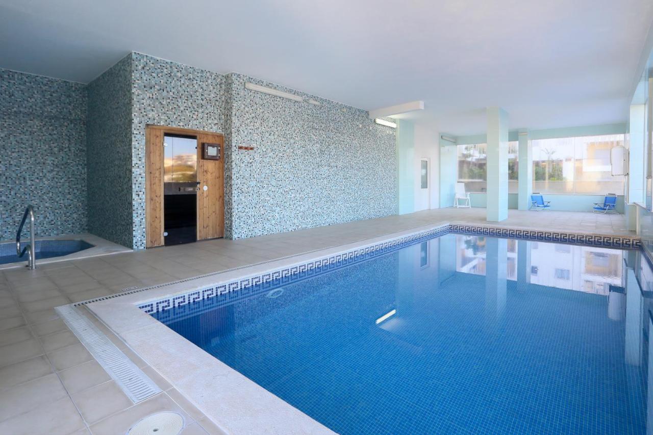 3 Bedroom Apartment With Indoor Pool Central Лагос Екстериор снимка