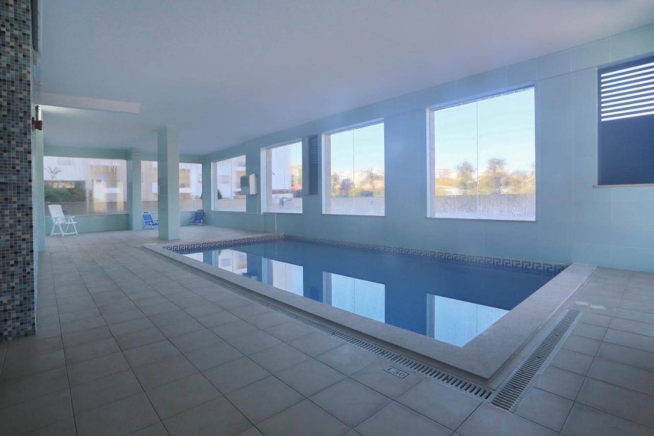 3 Bedroom Apartment With Indoor Pool Central Лагос Екстериор снимка