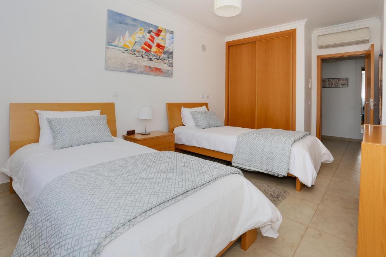 3 Bedroom Apartment With Indoor Pool Central Лагос Екстериор снимка
