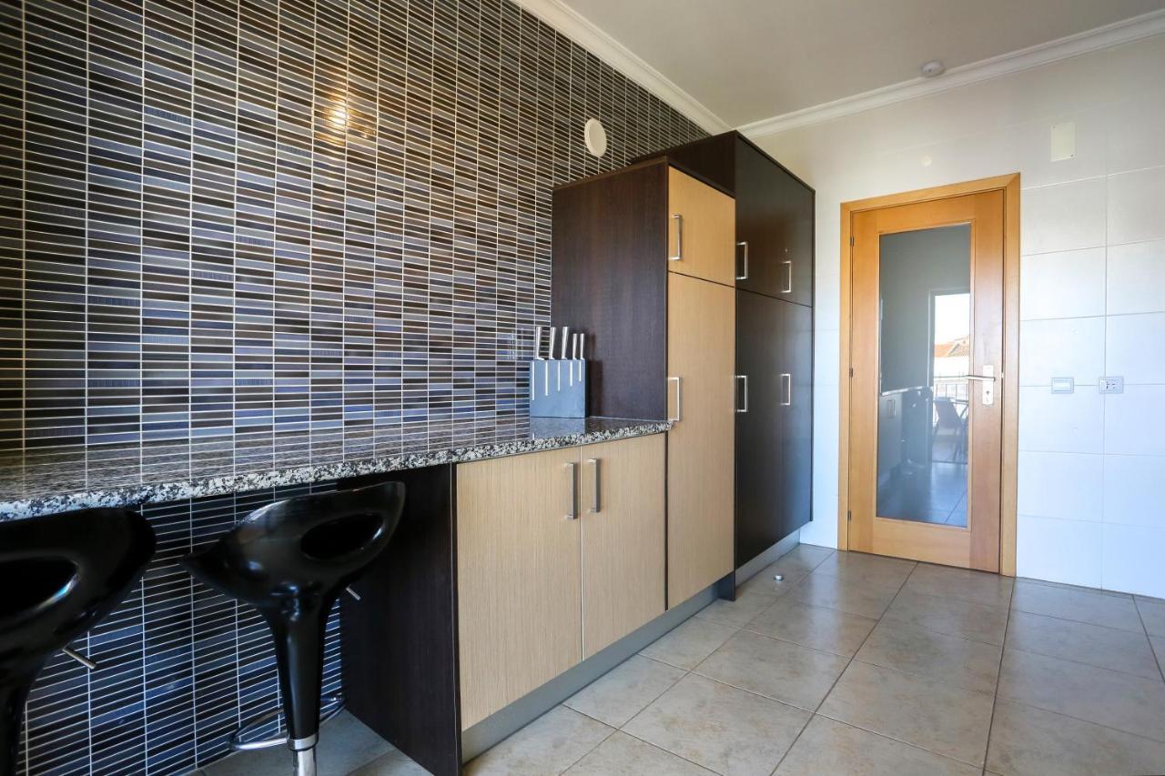 3 Bedroom Apartment With Indoor Pool Central Лагос Екстериор снимка