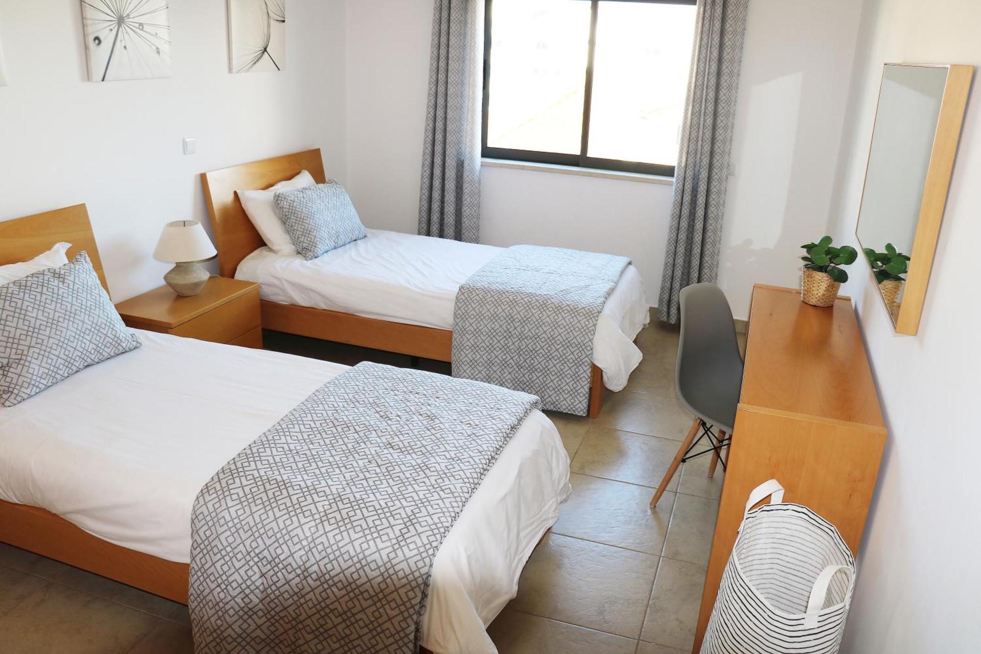 3 Bedroom Apartment With Indoor Pool Central Лагос Екстериор снимка