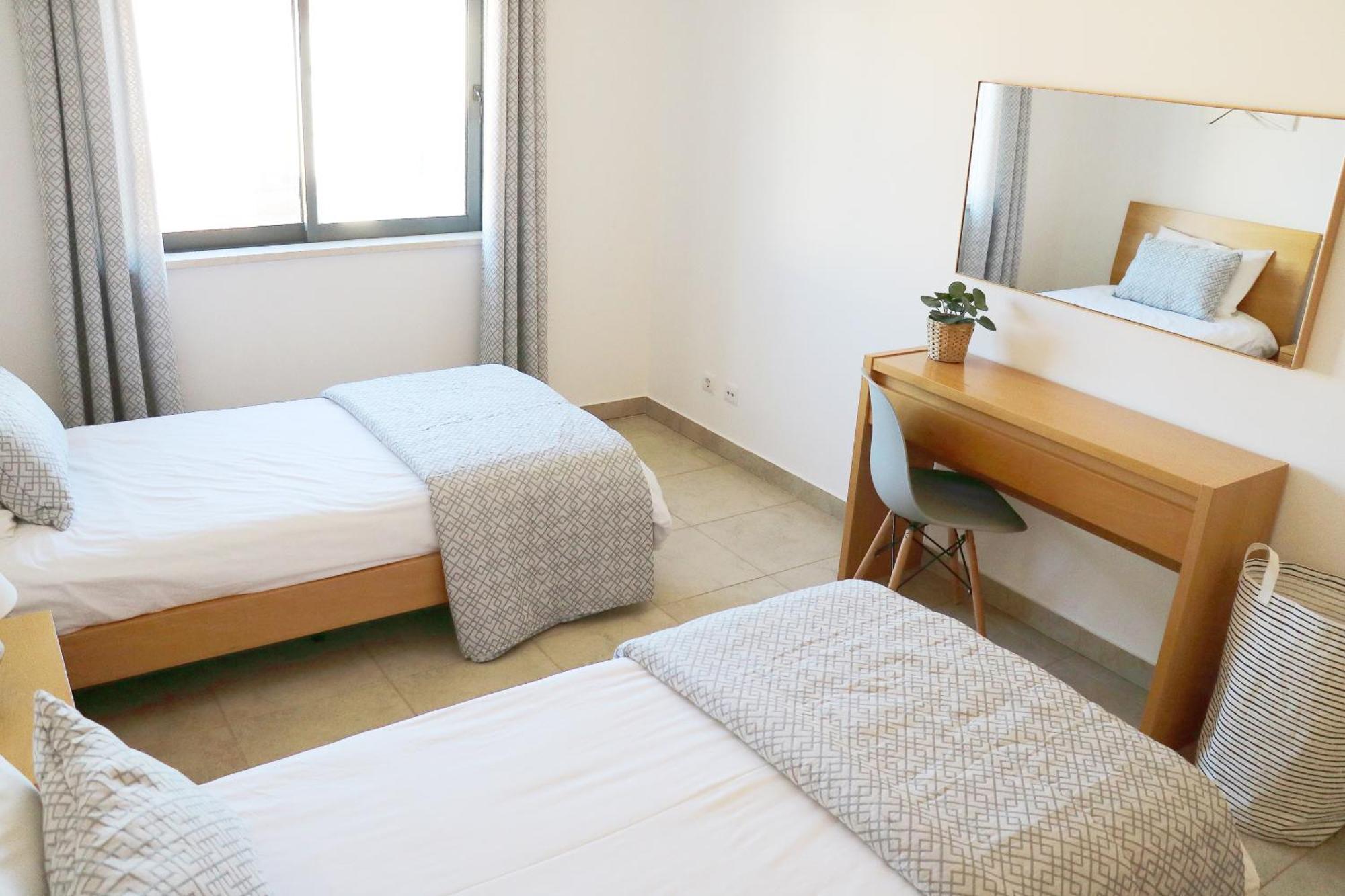 3 Bedroom Apartment With Indoor Pool Central Лагос Екстериор снимка